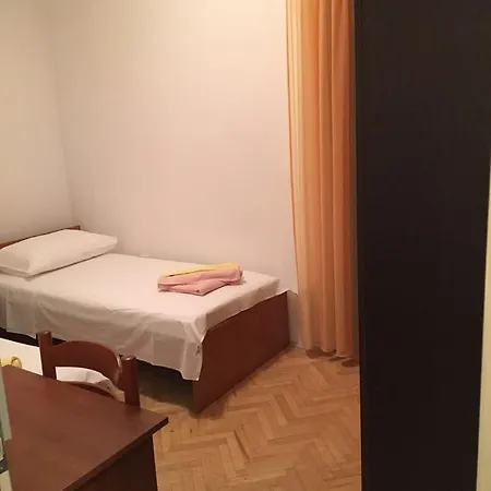 Apartment Lucia *