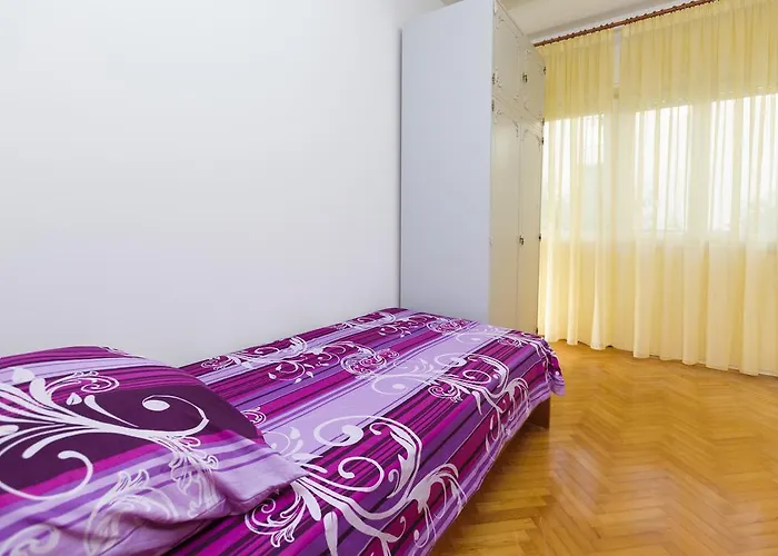 Lucia Apartmán