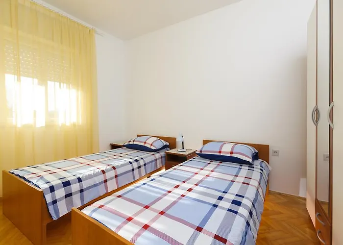 Lucia Apartment *