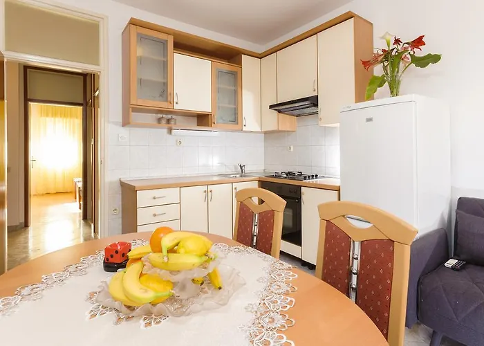 Apartment Lucia *