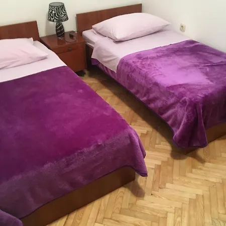 Lucia アパート スプリト